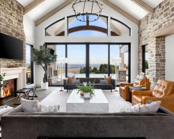 Beautiful,Living,Room,In,New,Traditional,Luxury,Home.,Features,Stone